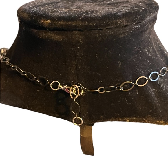 Hand crafted anatomical heart faux pearl necklace - Picture 6 of 9